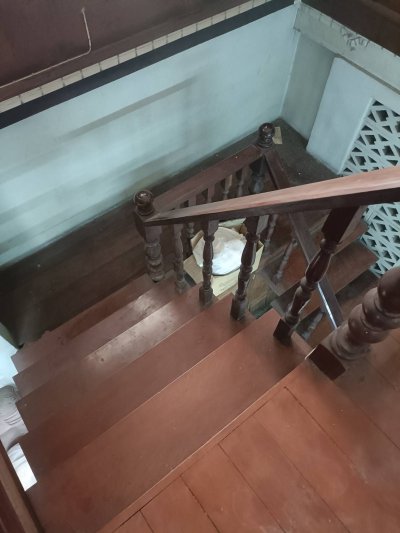 บ้านไม้เก่า สนามบินน้ำ