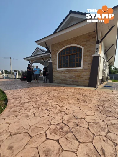 คอนกรีตพิมพ์ลาย Random Stone สีน้ำตาล