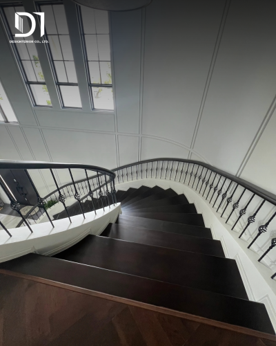 บันไดโค้งโครงการ Divanie Grand Residence