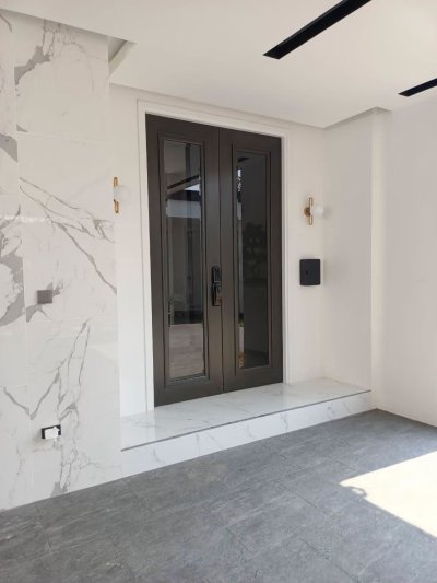 ประตูบานคู่ 