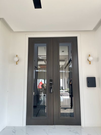 ประตูบานคู่ 