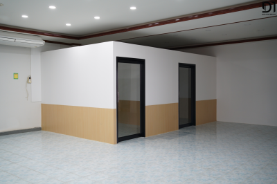 เฟอร์นิเจอร์ - ห้องกายภาพบำบัด (โรงพยาบาลม่วงสามสิบ จ.อุบลราชธานี)