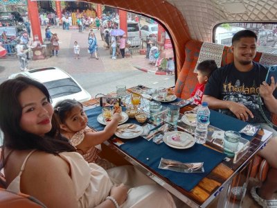 NNY Thai Bus Food Tour