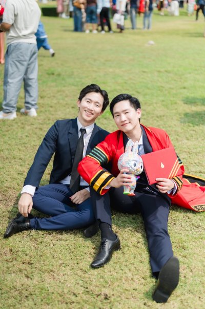 The atmosphere of a doctoral graduation ceremony