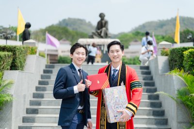 The atmosphere of a doctoral graduation ceremony