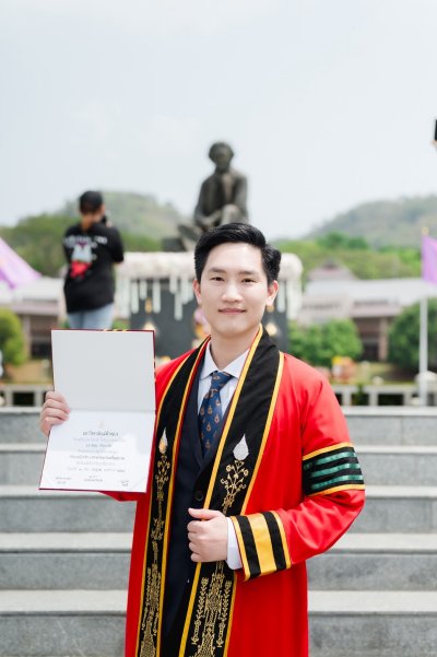 The atmosphere of a doctoral graduation ceremony