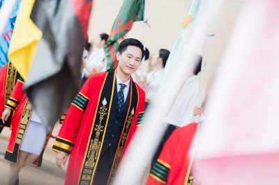 The atmosphere of a doctoral graduation ceremony