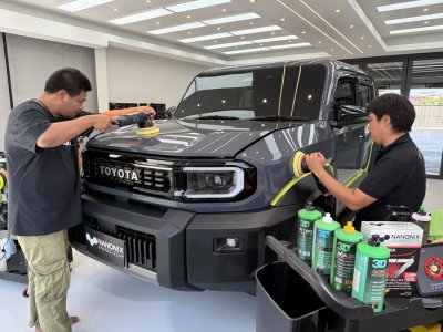 เคลือบแก้วรถ Toyota Landcrusier FJ ด้วยน้ำยาเคลือบแก้ว N10 NANONIX
