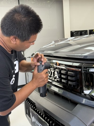 เคลือบแก้วรถ Toyota Landcrusier FJ ด้วยน้ำยาเคลือบแก้ว N10 NANONIX