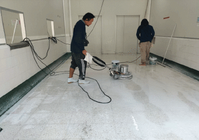งานปูกระเบื้องพื้นหินขัด ไลน์ผลิต ห้องล้าง