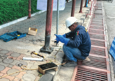 งานปรับปรุงโครงสร้างหลังคาทางเดิน