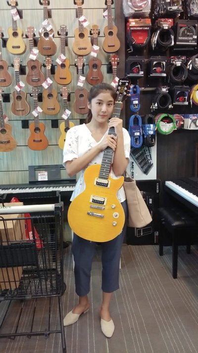 ลูกค้า Music Store