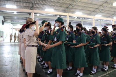 พิธีเข้าประจำกองลูกเสือ เนตรนารี สามัญรุ่นใหญ่ ม.1