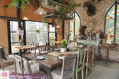 B-story Cafe / บี สตอรี่ คาเฟ่