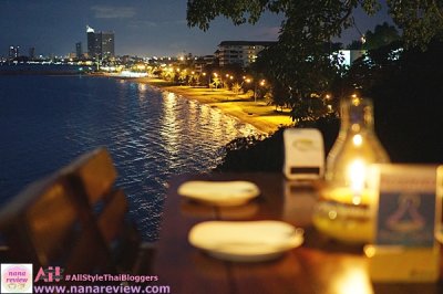 ริมผา ลาภิน ทานอาหารใต้แสงเทียนชมหาดจอมเทียน-พัทยาใต้ 