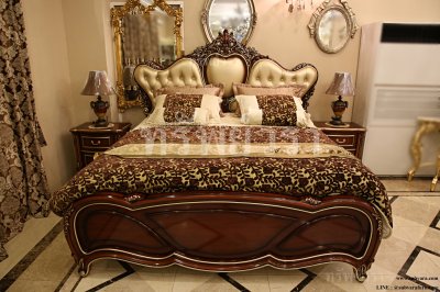 BEDS & DRESSING TABLES