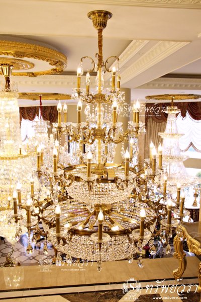 CHANDELIERS