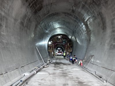 เมษายน 2569