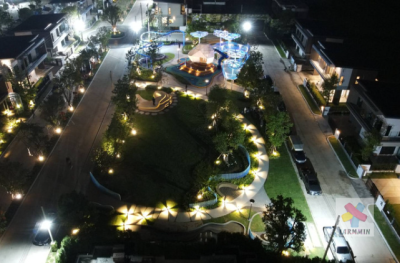พื้นยาง พื้นสนามเด็กเล่น พื้นสวนสุขภาพ สถานออกกำลังกาย สวนหย่อม สวนสาธารณะ ลู่วิ่งยางทั้งในร่มและกลางแจ้ง สวนสนุก ทางเดิน