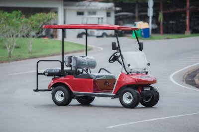 Club Car DS 2+2 สีแดง