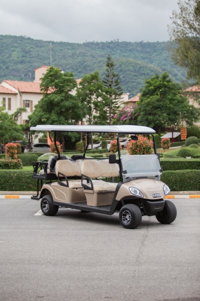 ส่งมอบ EZGO Shuttle 4+2 ที่นั่ง (สีทอง) 