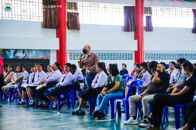 การประชุมผู้ปกครองและแนะแนวทางการศึกษาต่อของนักเรียนระดับประถมศึกษาปีที่ 6 มัธยมศึกษาปีที่ 3 และมัธยมศึกษาปีที่ 6 เพื่อเป็นแนวทางและการตัดสินใจในการเรียนต่อต่างประเทศในระดับมหาวิทยาลัยของนักเรียนระดับมัธยมศึกษาปีที่ 6