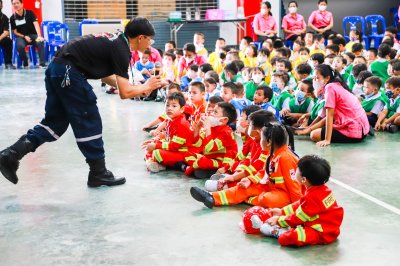 โครงการส่งเสริมความปลอดภัย (อัคคีภัย) โดยองค์การบริหารส่วนตำบลหนองรี