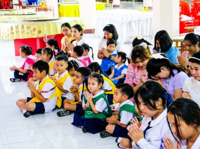  กิจกรรมวันสำคัญทางพระพุทธศาสนา วันอาสาฬหบูชาและเข้าพรรษา