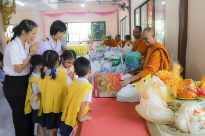 ถวายเทียนเข้าพรรษา ณ วัดสมานราษฎร์สามัคคี