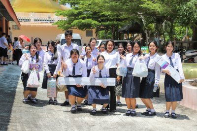 ถวายเทียนเข้าพรรษา ณ วัดสมานราษฎร์สามัคคี