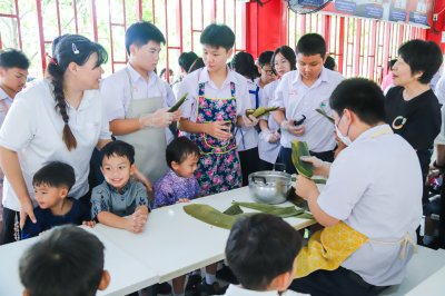 บรรยากาศกิจกรรมวันไหว้บ๊ะจ่าง (端午节)