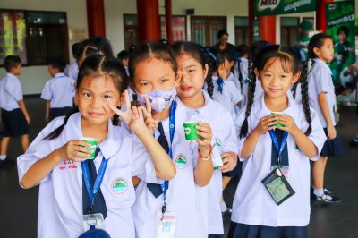 ผลิตภัณฑ์เครื่องดื่มรสช็อกโกแลตมอลต์ ตราไมโล ที่ร่วมสนับสนุน กิจกรรมส่งเสริมทักษะด้านกีฬากับโรงเรียน สำหรับเด็กอายุ 6–18 ปี
