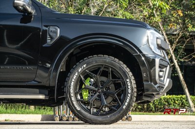 V-RACING VZ01 Gloss Black