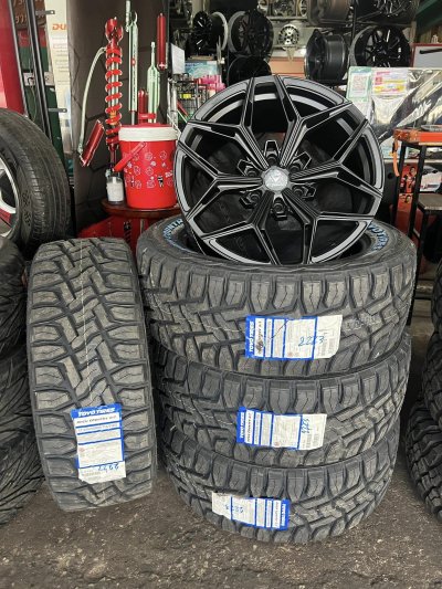 V-RACING VZ01 Gloss Black