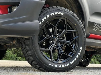 Ford Ranger V-RACING VZ01 Gloss Black & Matt Black