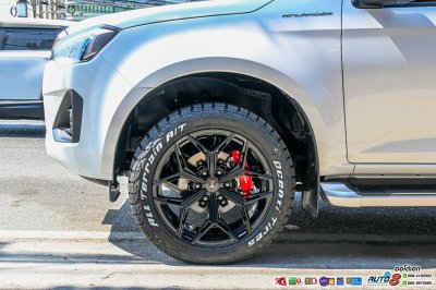 Isuzu D-Max V-RACING VZ01 Gloss Black & Matt Black