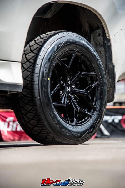 V-RACING VZ01 Gloss Black