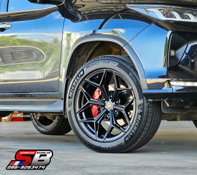 Toyota Fortuner V-RACING VZ01 Gloss Black & Matt Black