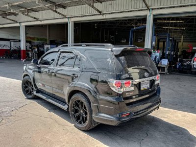 Toyota Fortuner V-RACING VZ01 Gloss Black & Matt Black