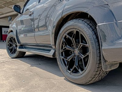 V-RACING VZ01 Gloss Black