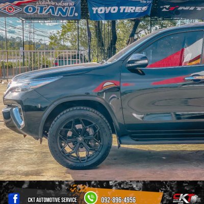 Toyota Fortuner V-RACING VZ01 Gloss Black & Matt Black