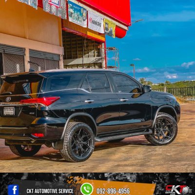 Toyota Fortuner V-RACING VZ01 Gloss Black & Matt Black