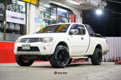 Mitsubishi Triton MOHAWK VR01 