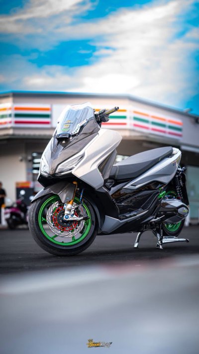 FORZA 350 GREY GREEN EDITION | จัดเต็มกับระบบเบรก SMRT 