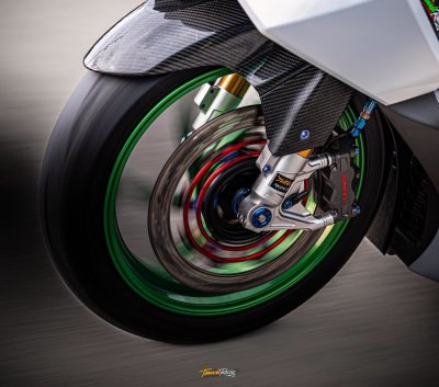 FORZA 350 GREY GREEN EDITION | จัดเต็มกับระบบเบรก SMRT 