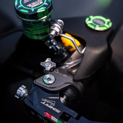 XMAX 300 GREEN EDITION | จัดเต็มกับระบบเบรก SMRT