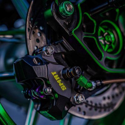 XMAX 300 GREEN EDITION | จัดเต็มกับระบบเบรก SMRT