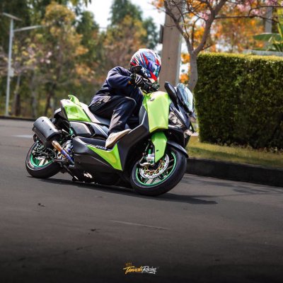 XMAX 300 GREEN EDITION | จัดเต็มกับระบบเบรก SMRT