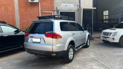 Mitsubishi Pajero Sport Ex1 Size XL