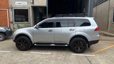 Mitsubishi Pajero Sport Ex1 Size XL